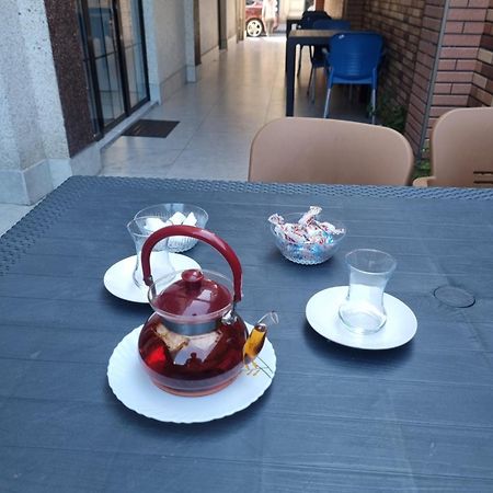 Mahali Hotel Batoemi Buitenkant foto
