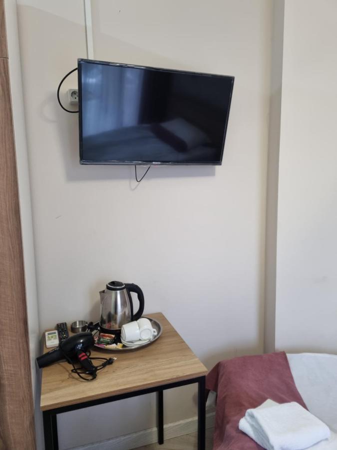 Mahali Hotel Batoemi Buitenkant foto