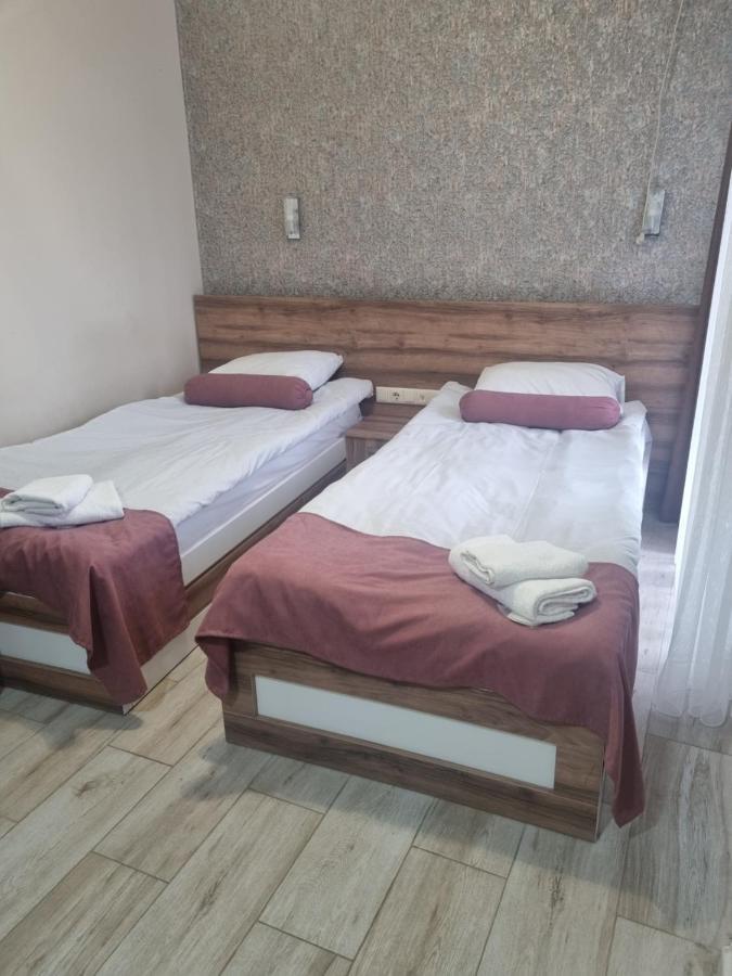 Mahali Hotel Batoemi Buitenkant foto