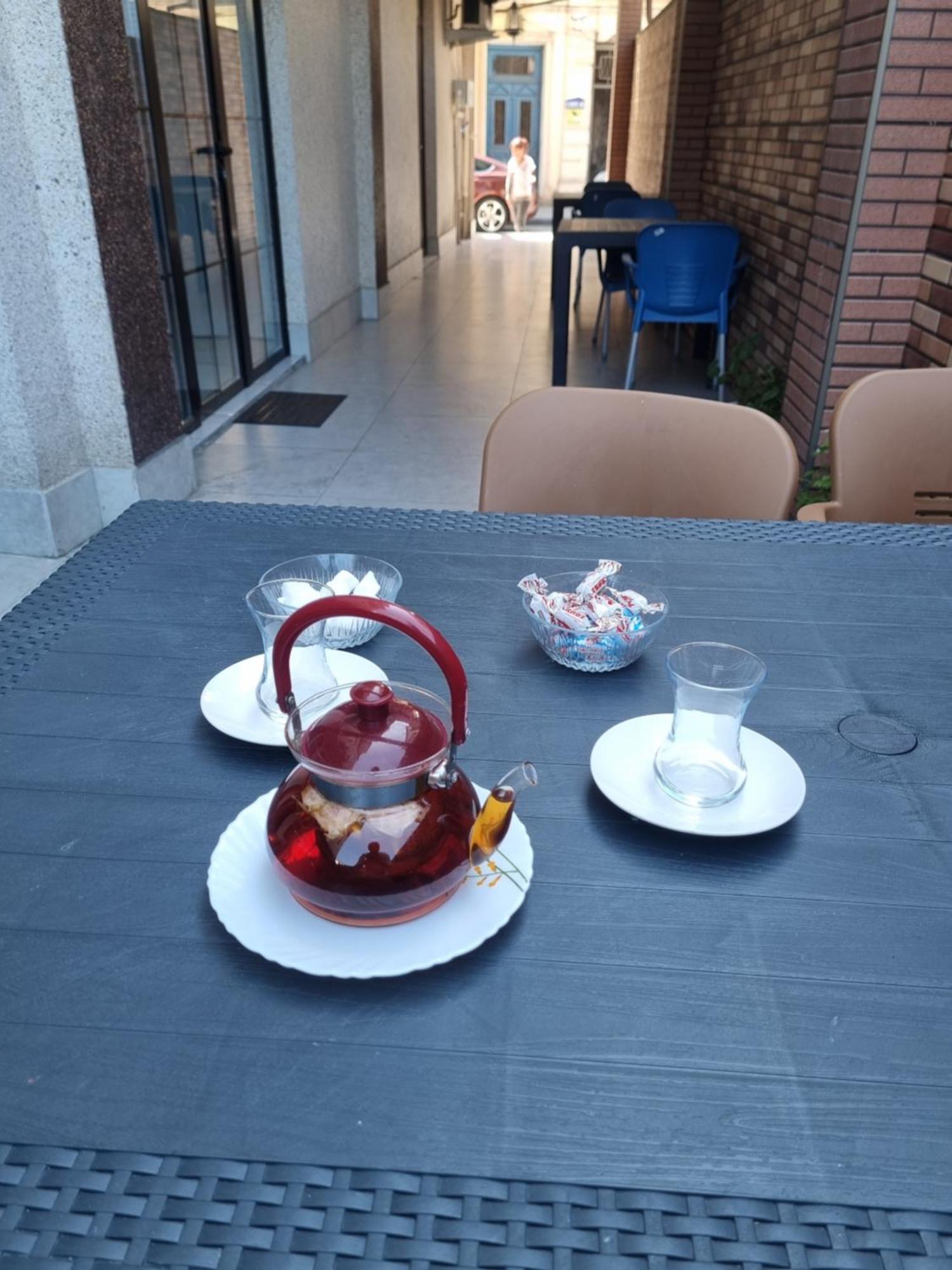 Mahali Hotel Batoemi Buitenkant foto