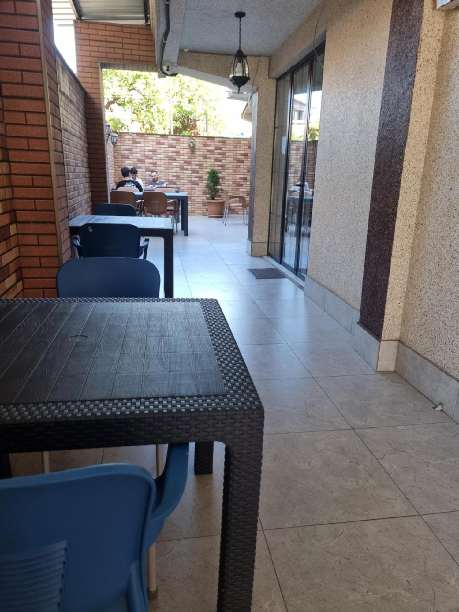Mahali Hotel Batoemi Buitenkant foto